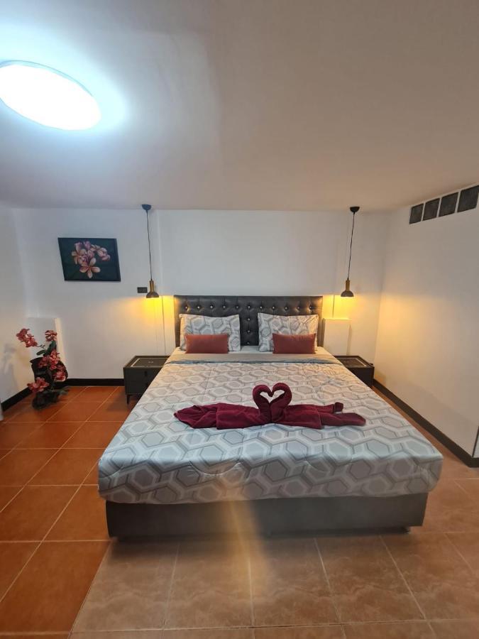 Happy Beach Jomtien Guesthouse Экстерьер фото
