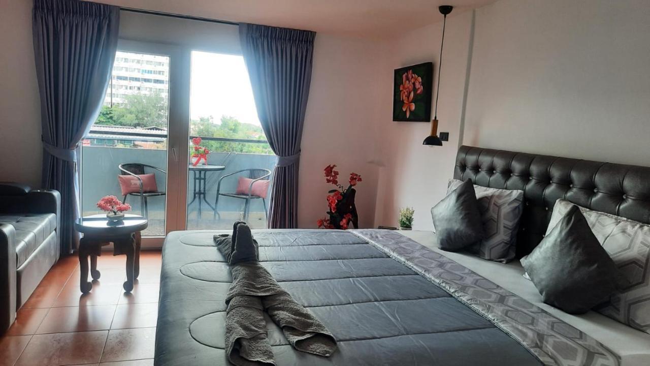 Happy Beach Jomtien Guesthouse Экстерьер фото