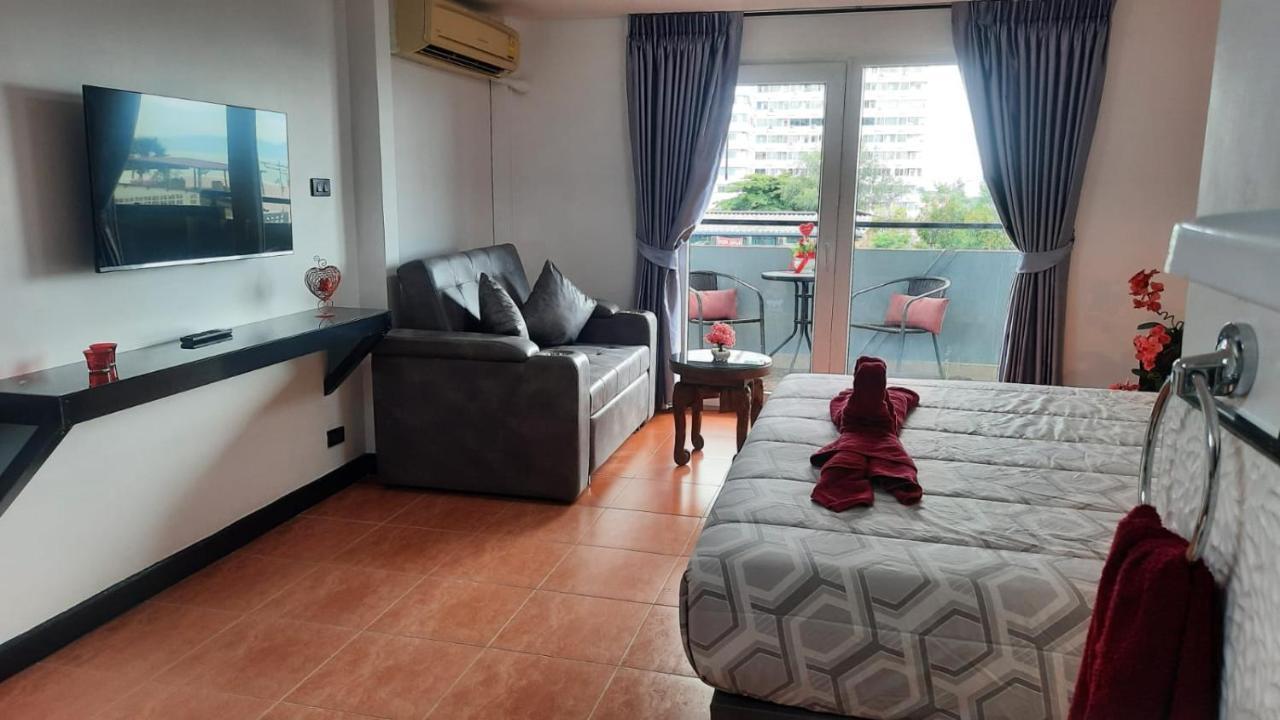 Happy Beach Jomtien Guesthouse Экстерьер фото