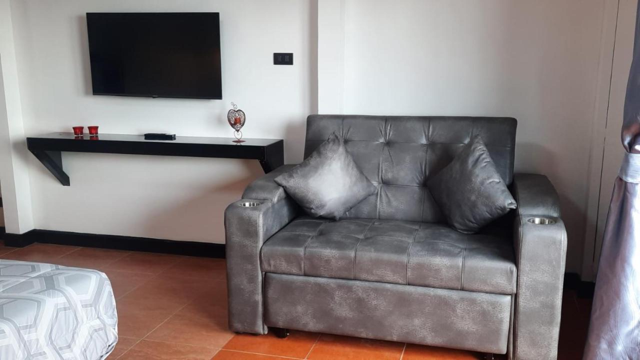 Happy Beach Jomtien Guesthouse Экстерьер фото